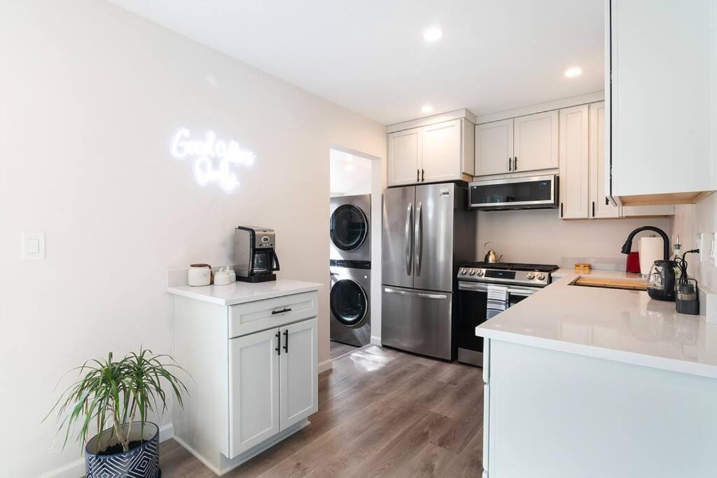 Beautiful 3 Bed 1 Bath Designer Home + Hot Tub Los Angeles Zewnętrze zdjęcie